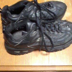 Skechers Sport mens athletic shoes    size 9.5
